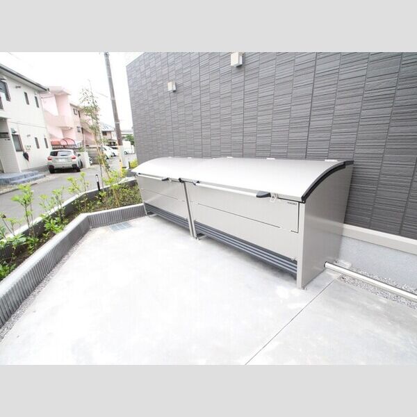 BLESS昭島　A204号室 ゴミストッカー