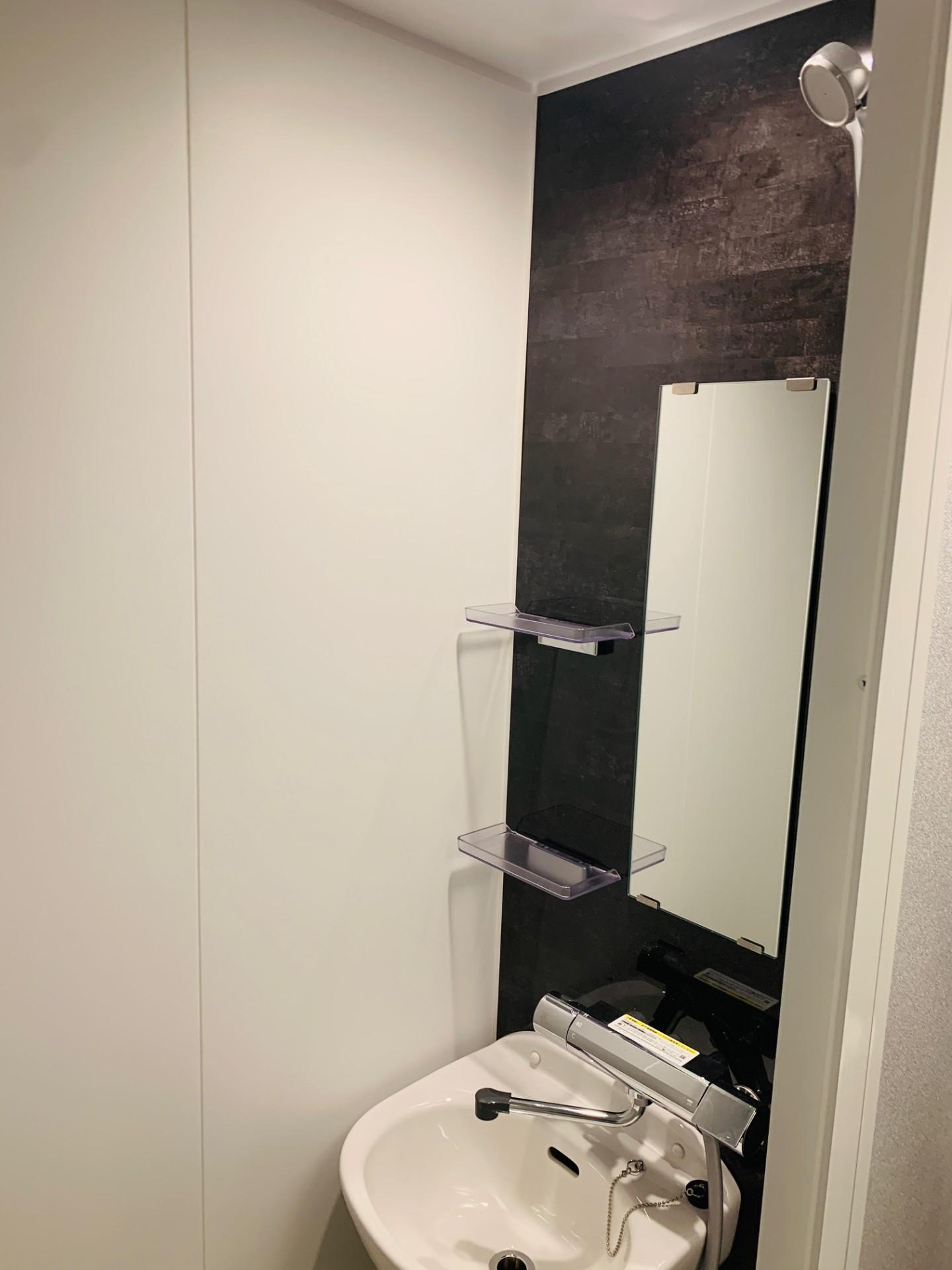 ミリオンコート神楽坂 シャワールームに洗面ボウルも付いています