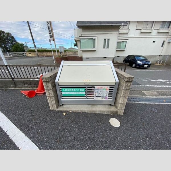 グランドソレーユ ゴミストッカー