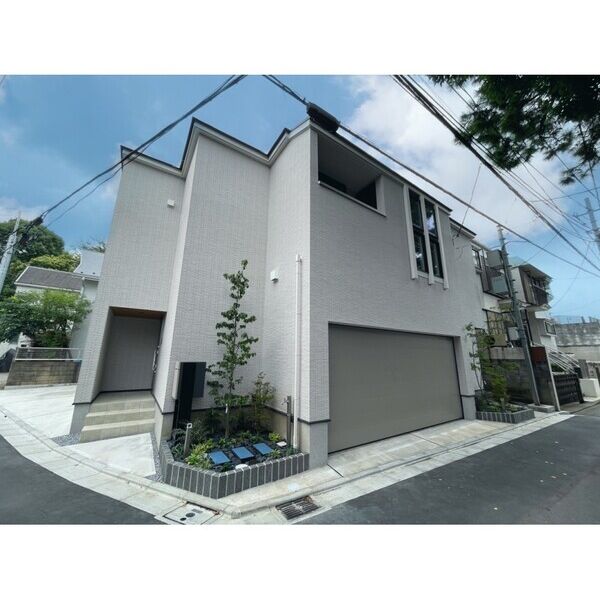 East　Forest 外観