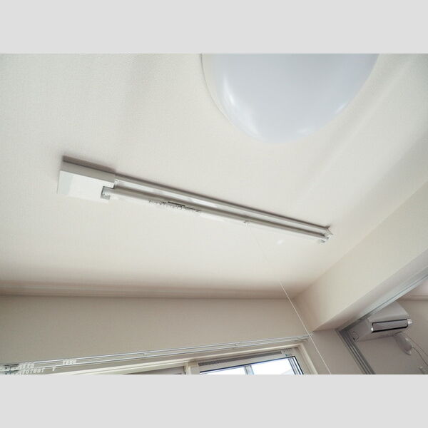 ヴィラージュたまプラーザ　桜102号室 室内物干し