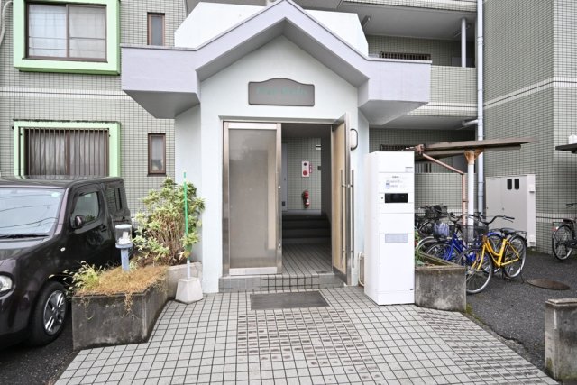 グリーンゲーブル3階 エントランス