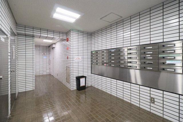 ライオンズマンション麻布コート4階 エントランス