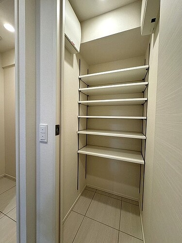 ライオンズ千代田岩本町ミレスーＫＤＡ8階 シューズインクロゼット　※2024年4月撮影