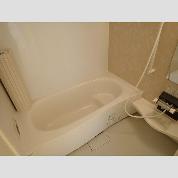 ヒルズ・カーリアA 一坪風呂