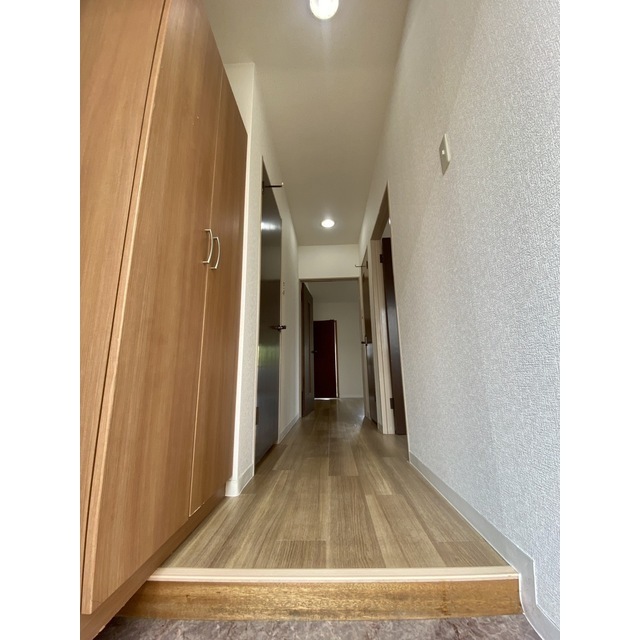 ＵＮＯ　ＰＡＬＡＣＥ105号室 玄関から室内