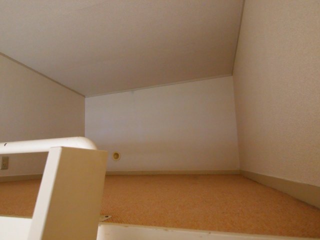 ホワイトヒルズ 別部屋写真参考ロフト