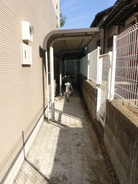 サンパティーク1階 敷地内/建物