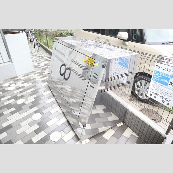 パルナシウス301号室 ゴミストッカー