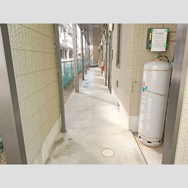 モナ・ミストラル越谷 エントランス