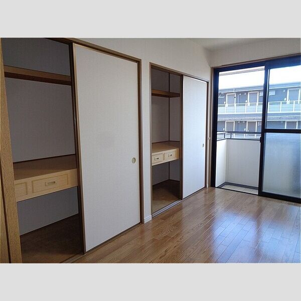 プライム長浦203号室 物入れ