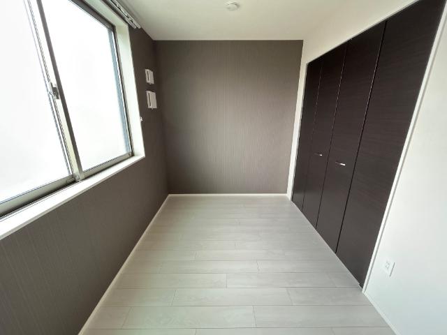 ラ・レーヌ・８０（ｌａ　ｒｅｉｎｅ８０） 洋室