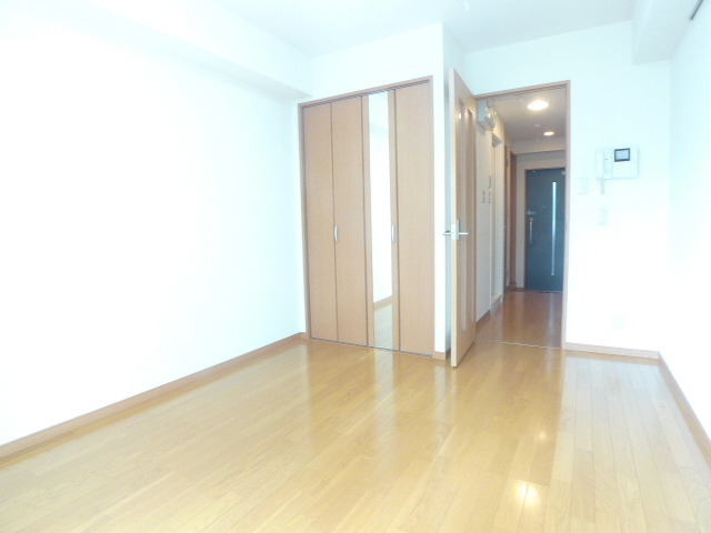 サンイング西船Ⅱ0101号室 リビング