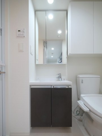 PREMIUM　CUBE　西大島 内観