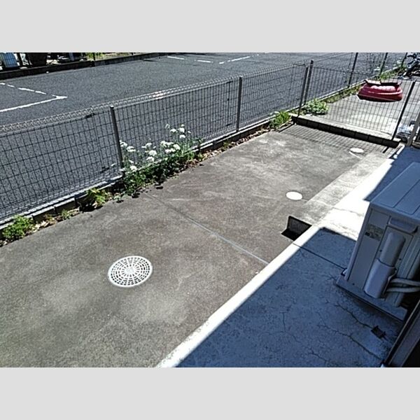 カーサ　ドマーニ102号室 専用庭