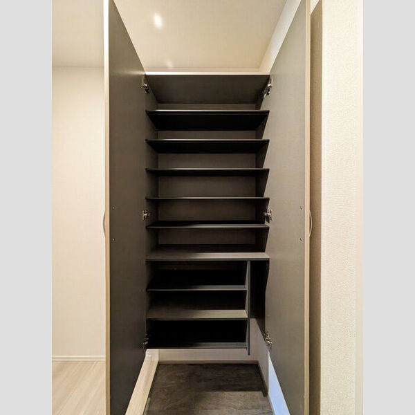 ノーブルパレス大原 玄関