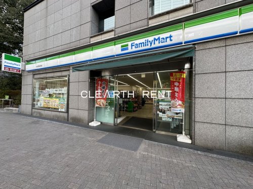 パレステュディオ新宿都庁前12階 【コンビニエンスストア】ファミリーマート 初台交差点前店まで627ｍ