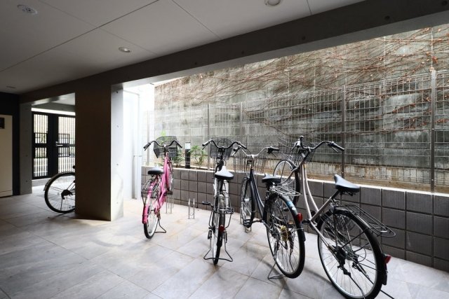 ＦＬＲＥＥＤ烏山1階 駐輪場