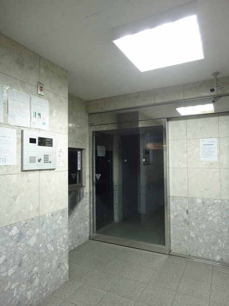 ルーブル野方302号室 エントランス