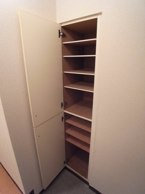 スカイコート蒲田第２ 靴入