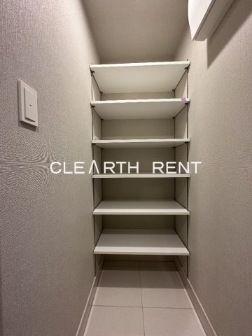 コンシェリア目黒本町 ＴＨＥ ＲＥＳＩＤＥＮＣＥ2階 玄関