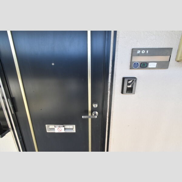 パーシモン　Ⅱ201号室 玄関