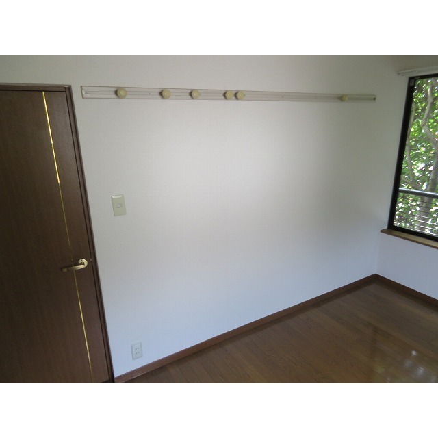 エステートピア・ｕ１号棟0101号室 洋室1