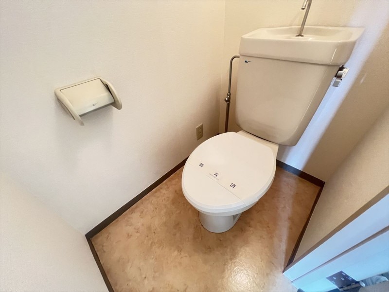 ベルファース朝霞台1階 トイレ