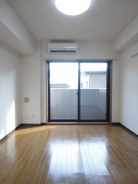 ルーブル新宿西落合Ⅱ リビング