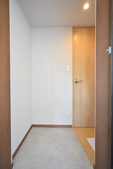 ＣＥＮＴＲＡＬ　ＧＡＲＤＥＮ　ＲＥＳＩＤＥＮＣＥ　ＴＯＫＹＯ2階 玄関