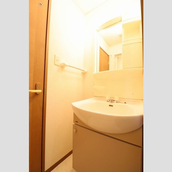 プレアディス2000201号室 洗髪洗面化粧台シャワー