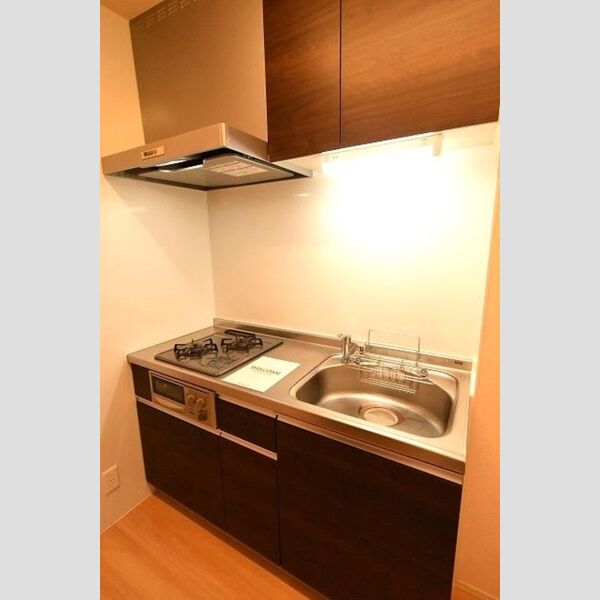 オーガスト螢 キッチン