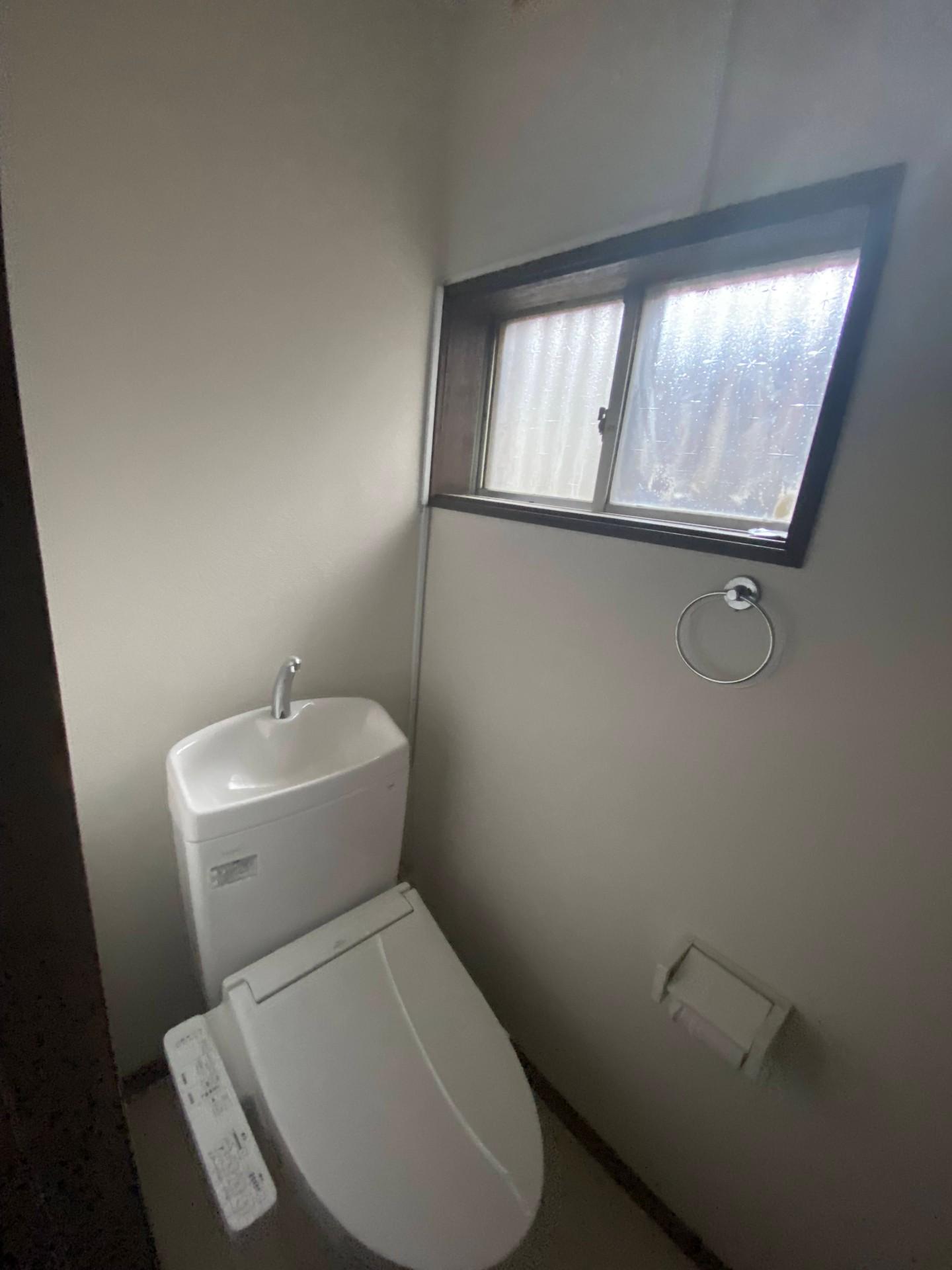 多摩市聖ヶ丘戸建 トイレ