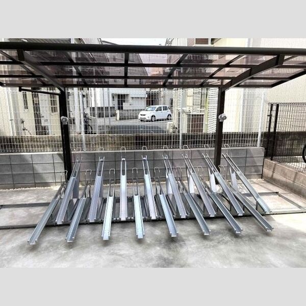 エミネンス 駐輪場