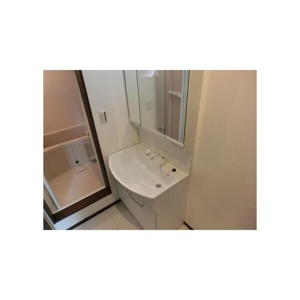 ガーデンコート経堂202号室 洗面