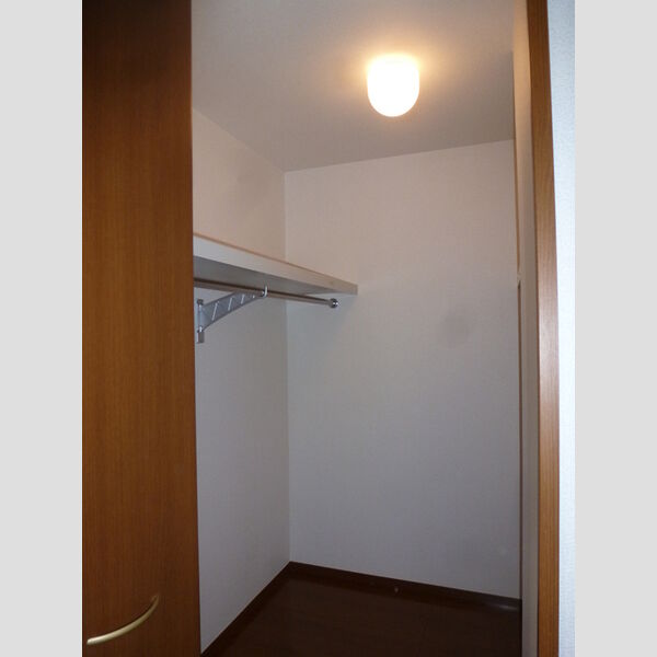 オーククレスト　Ⅰ/Ⅱ/Ⅲ/Ⅳ/Ⅴ/ⅥⅣ102号室 同建物別部屋の参考画像