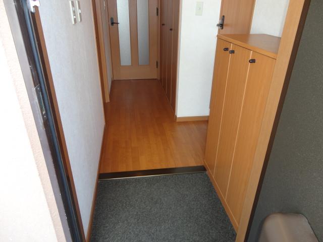 グリーンヒルズ301号室 玄関