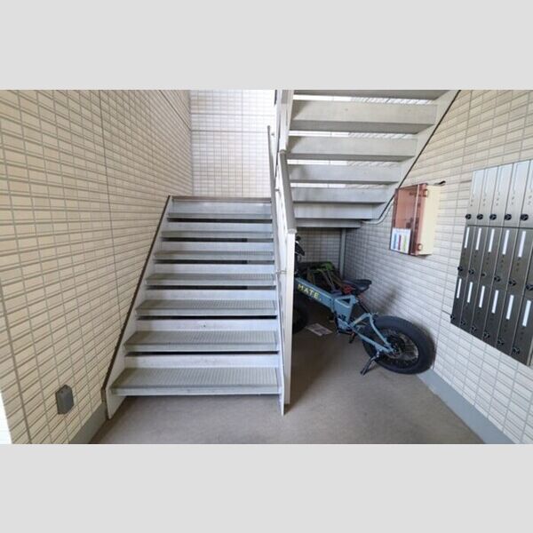 エーデルハイム 共用階段