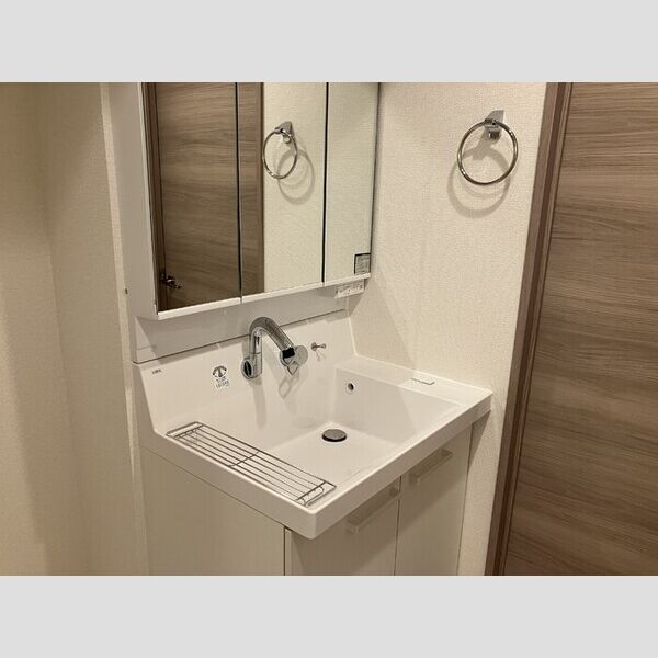 アヴァンスコート参番館 洗髪洗面化粧台