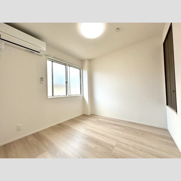 テラス丘の上C202号室 北側洋室