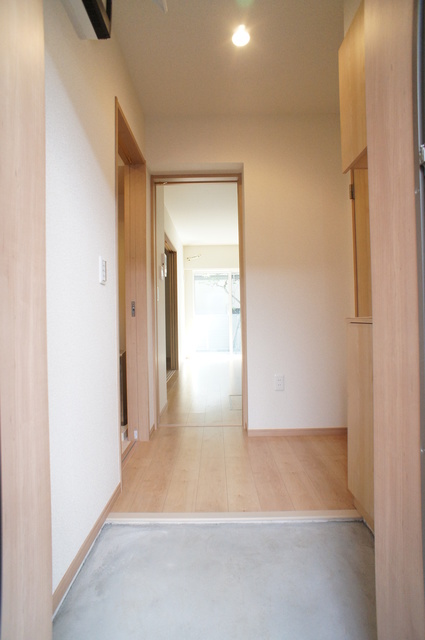 Ｐａｒａｄｏｒ　Ｎｉｓｈｉｆｕｎａｂａｓｈｉ0103号室 玄関