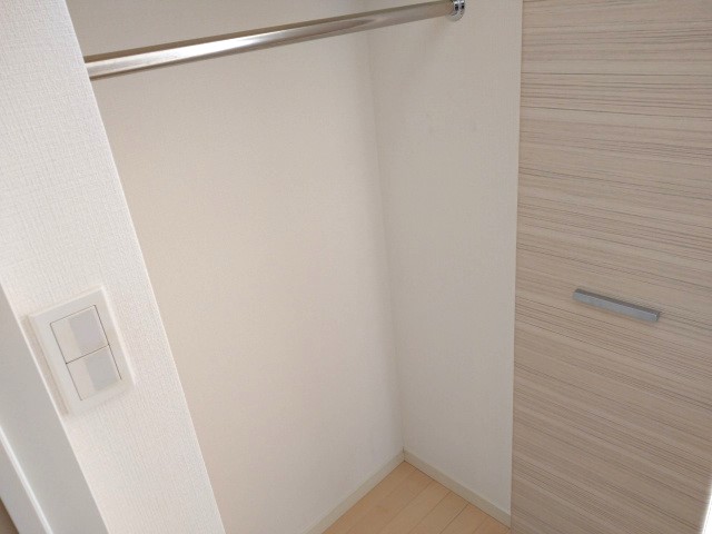 リュクス東金町401号室 収納