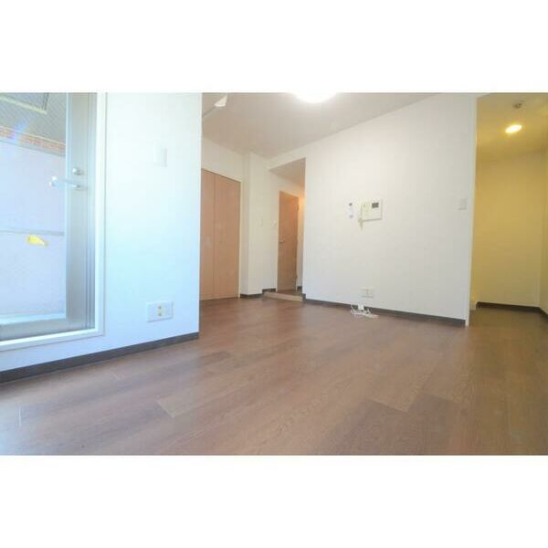 シャンブリーズ三越前 リビング