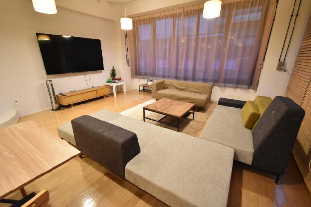 シェアス五反野5階 共有ラウンジ