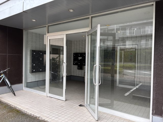 スカイホーム本郷0402号室 エントランス