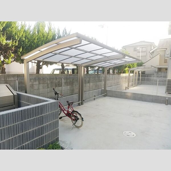 アンタレス 駐輪場