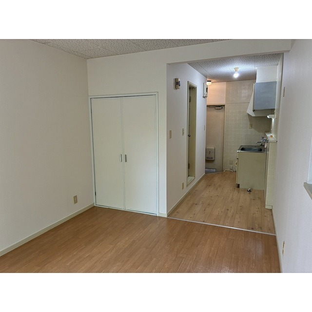 アルテミスｔｏｋａｉ101号室 リビング