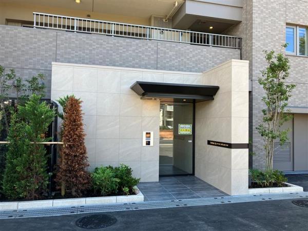 ＢｒｉｌｌｉａＣｉｔｙ　石神井公園　ＡＴＬＡＳ　　２号棟 エントランス