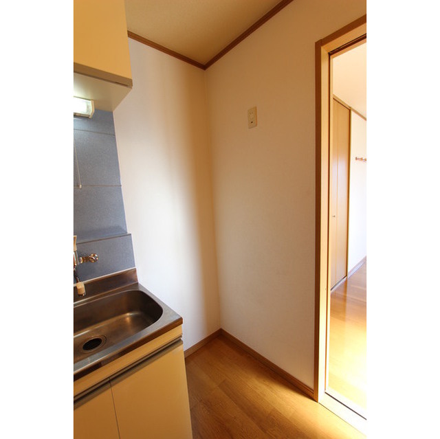 ラ・ヴィータ201号室 冷蔵庫置場