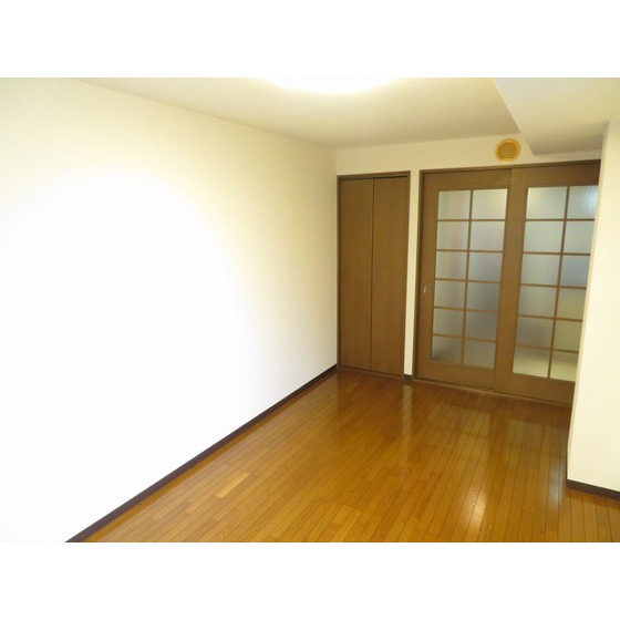 ＲＩＫＩパレス リビング